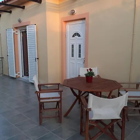 Phyllida - M1 度假居